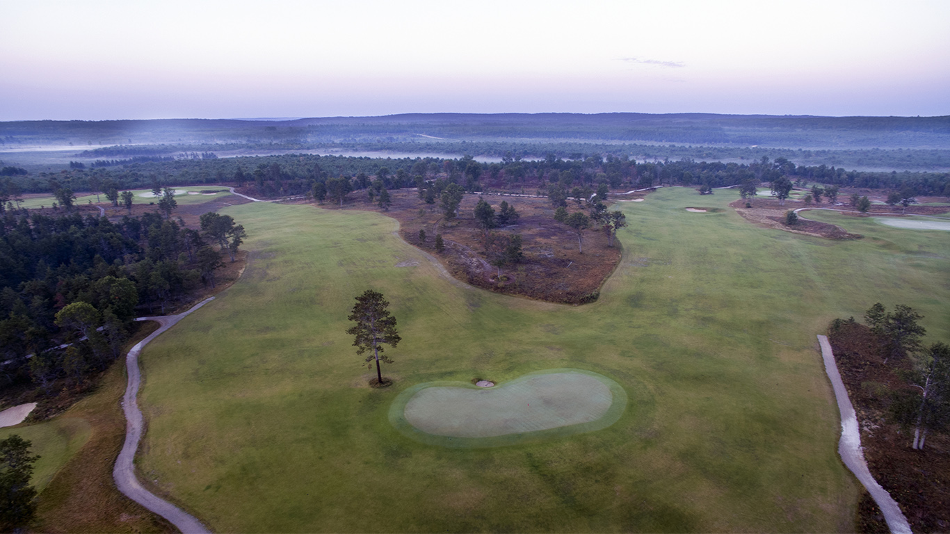 The 7th green at the Loop