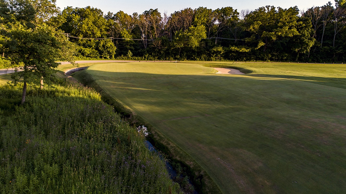 Approaching the 2nd green