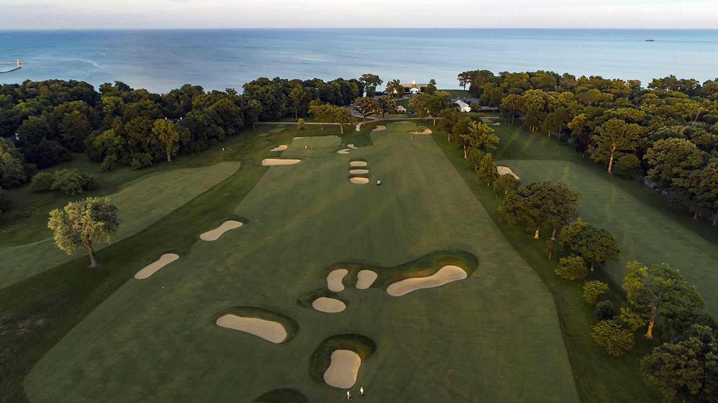 The 9th on the left shares a fairway with the 18th at Shoreacres